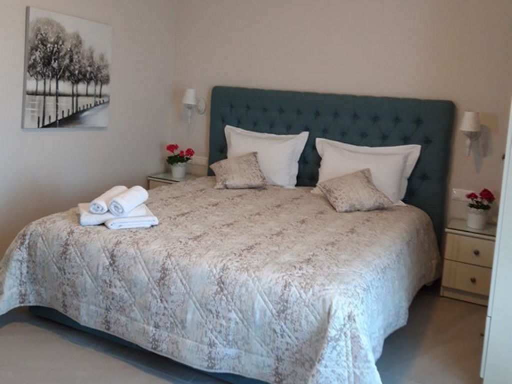 Studio No6 ( mattress COCO-MAT )